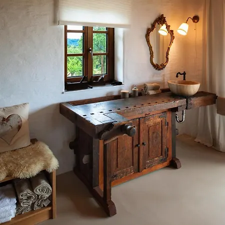 Mit Privaten Schwimmteich Und Sauna