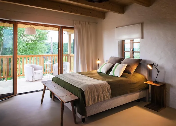 بيت للعطل Mit Privaten Schwimmteich Und Sauna *